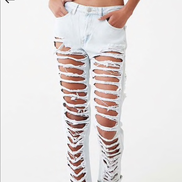 Distressed cutout jeans NWT light wash - Picture 3 of 8